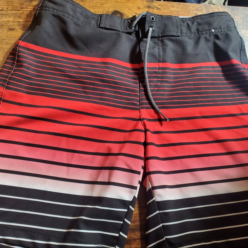 swim suit Men 30 waist brand new never wear Tag shorts black red